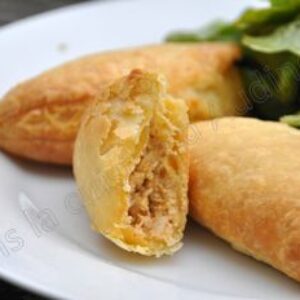 Feuilletés de poulet à la pâte de curry rouge